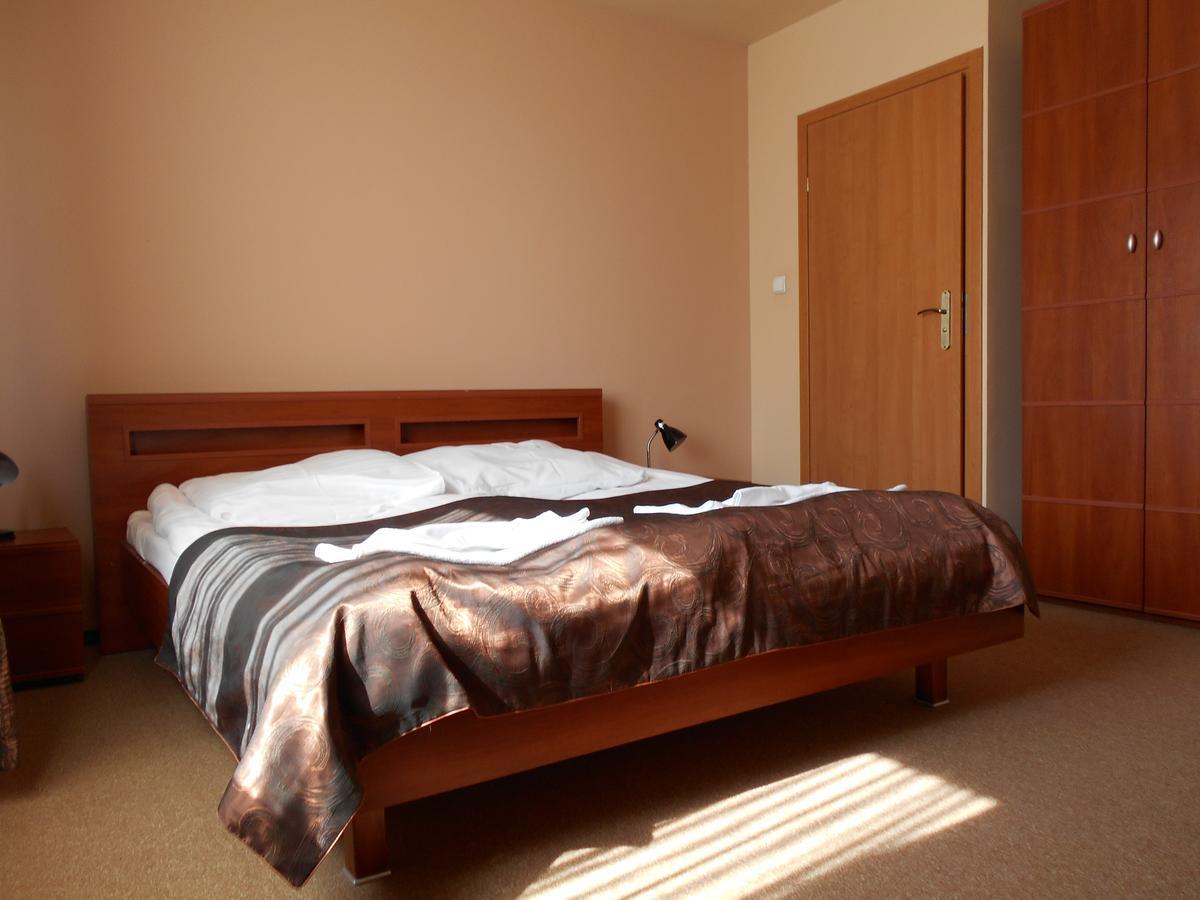 Hotel Astor Radom Bagian luar foto