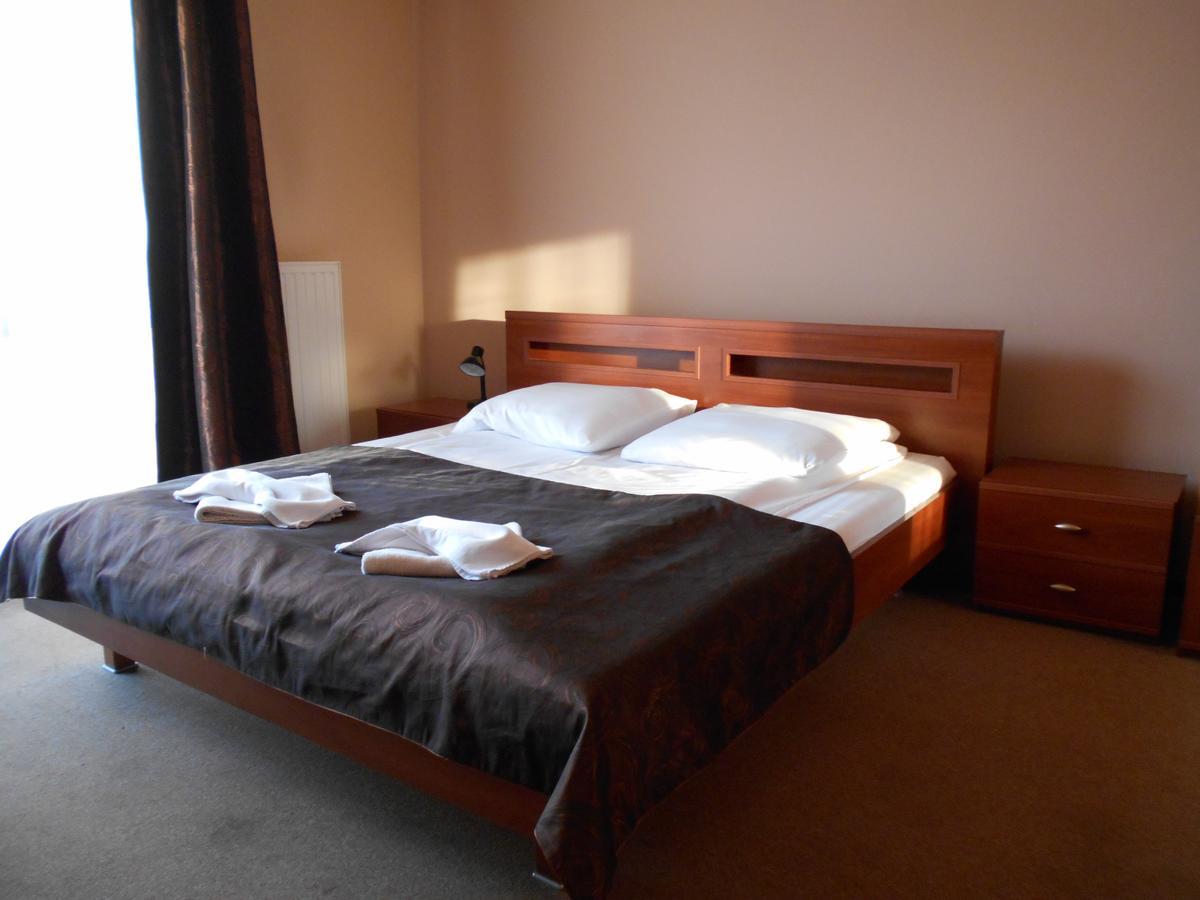 Hotel Astor Radom Bagian luar foto