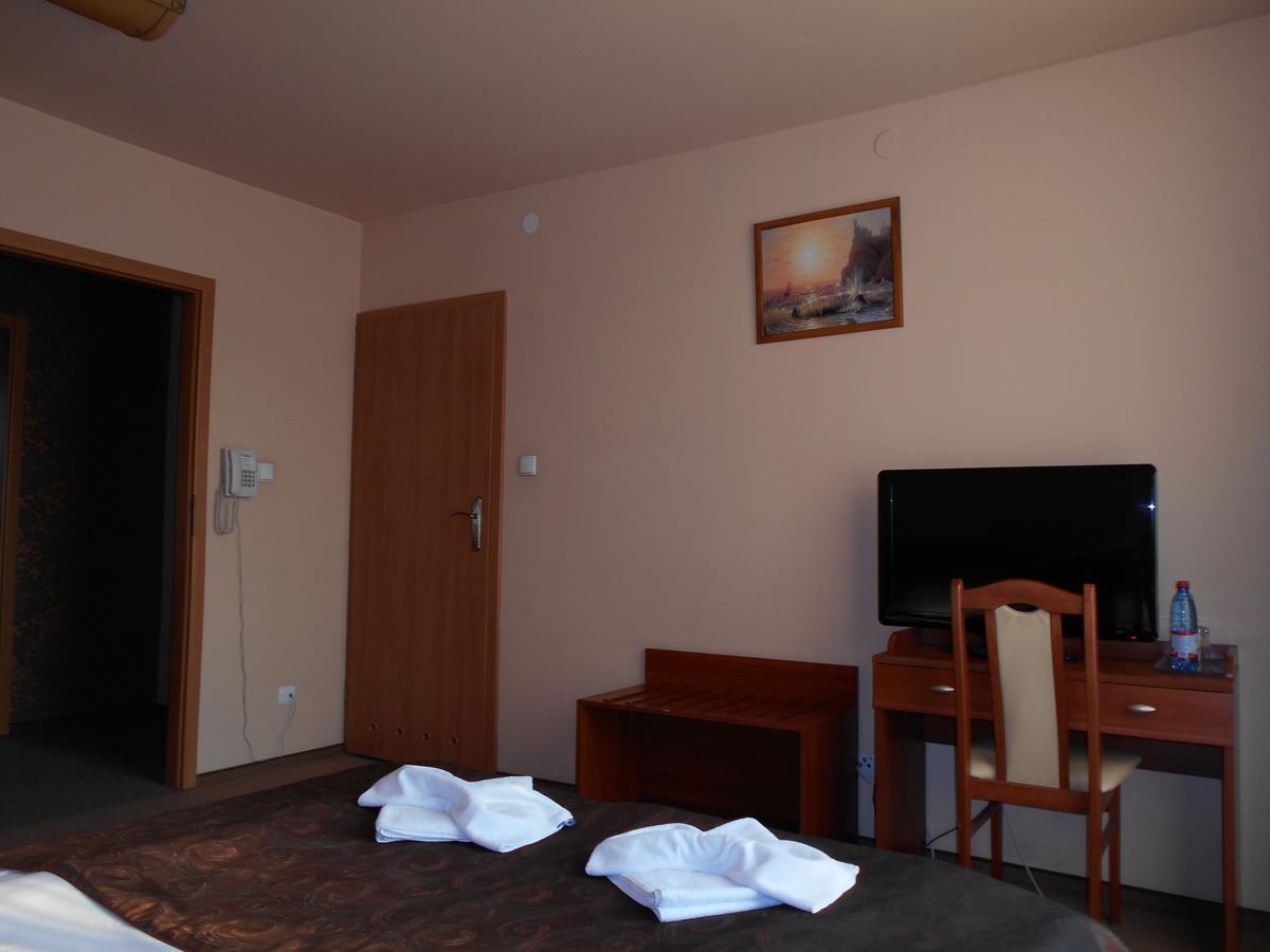 Hotel Astor Radom Bagian luar foto
