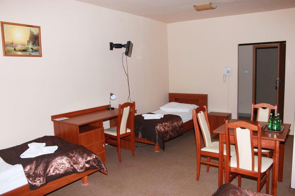 Hotel Astor Radom Bagian luar foto