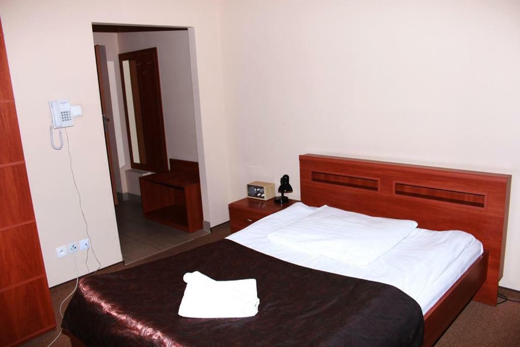 Hotel Astor Radom Bagian luar foto