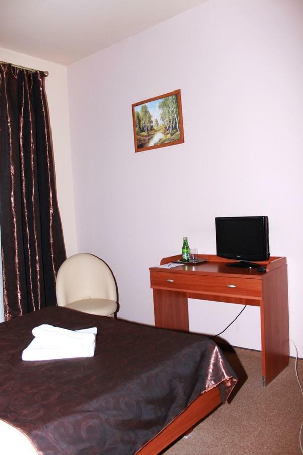 Hotel Astor Radom Bagian luar foto